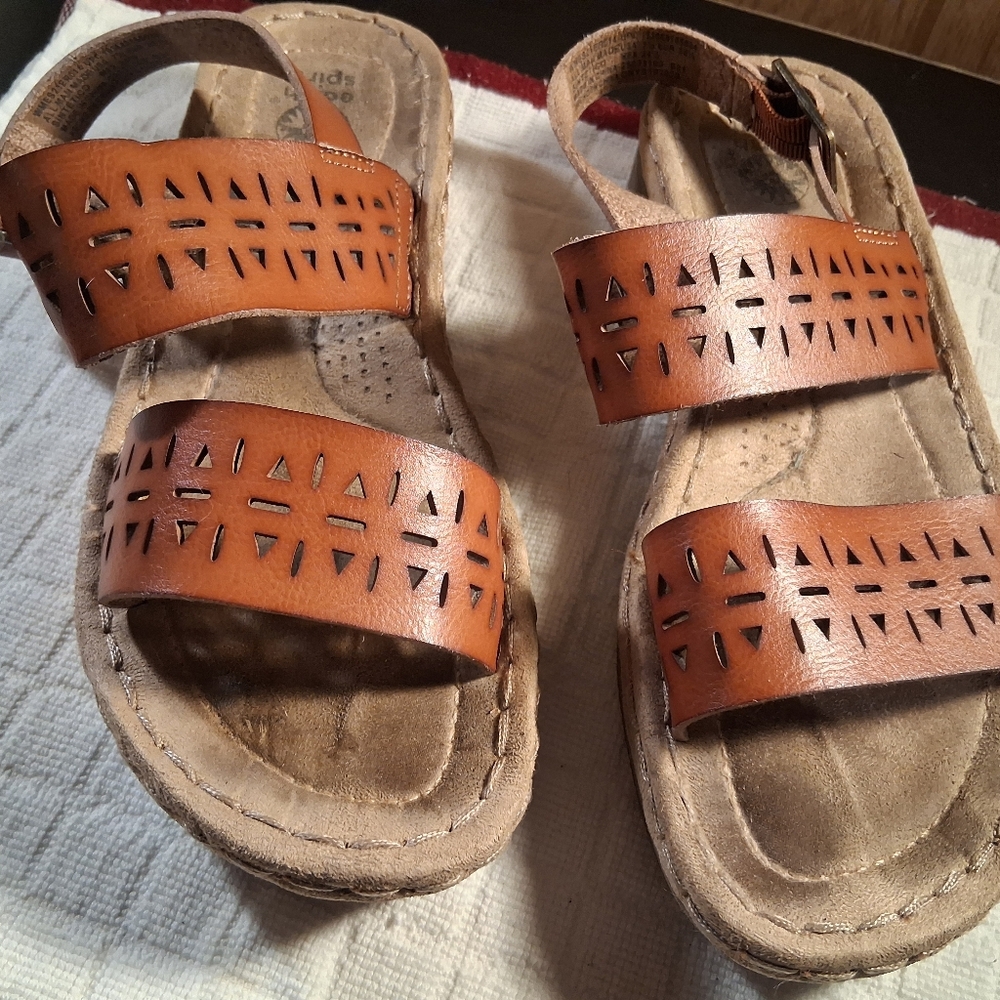 Earth Spirit Tan Leather Sandals